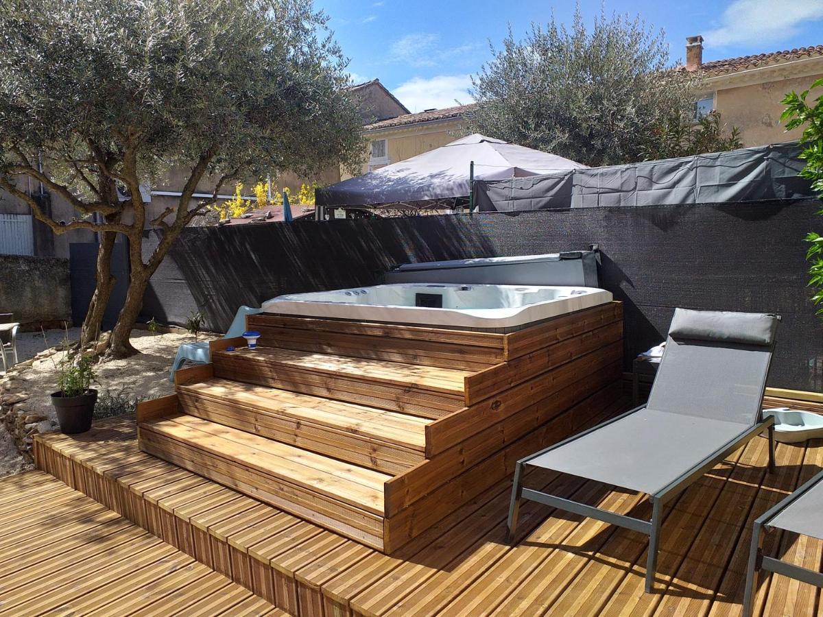 Deux M Bed and Breakfast Villes-sur-Auzon Εξωτερικό φωτογραφία